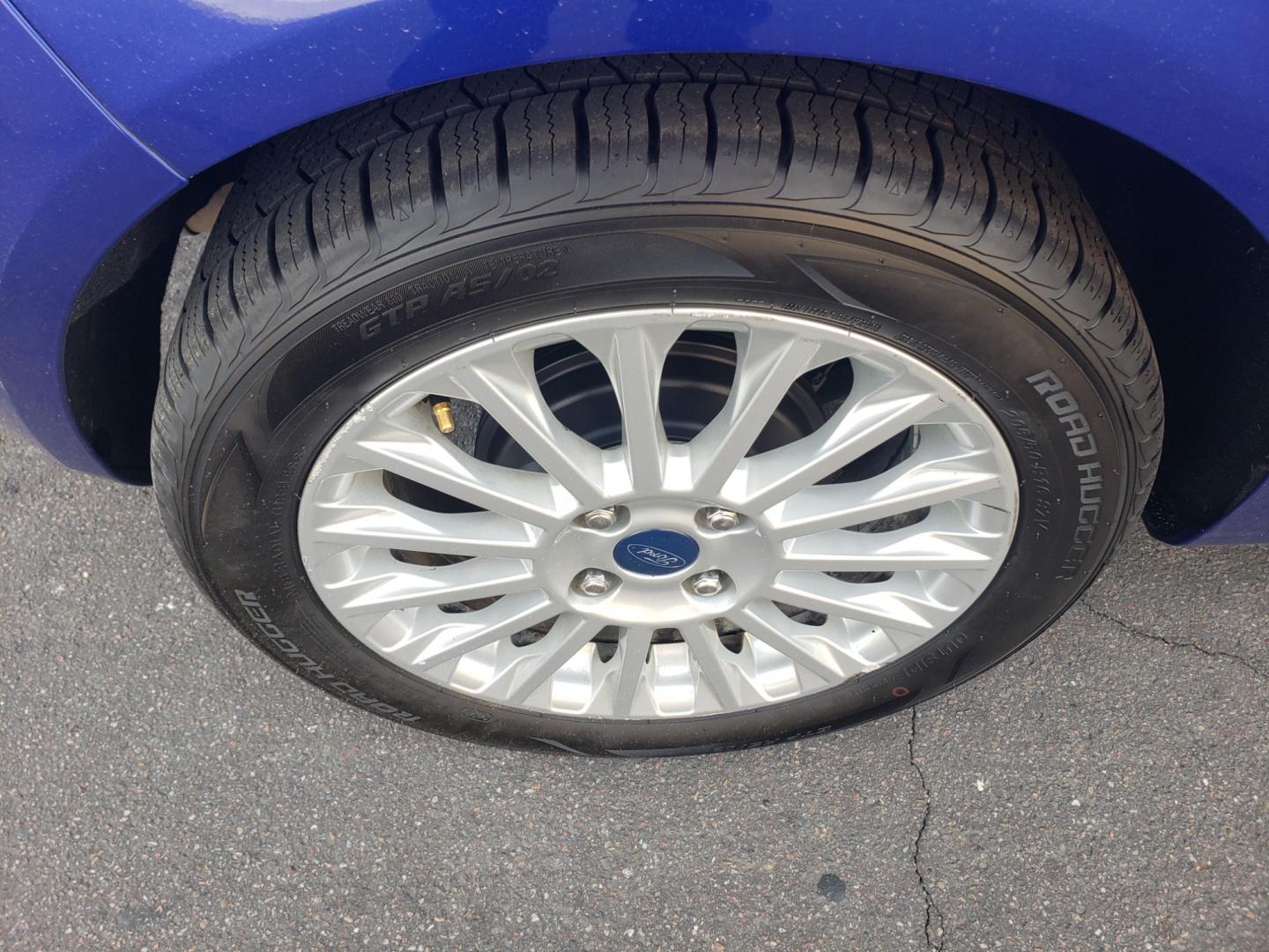 2014 /Tan and black Ford Fiesta Titanium (3FADP4FJ5EM) with an 1.6l i4 engine, 6-Speed Automatic transmission, located at 323 E Dunlap Ave., Phoenix, AZ, 85020, (602) 331-9000, 33.567677, -112.069000 - 2014 Ford Fiesta Titanium,.......A Must See!!... No accidents, Only 95K MILES.... Ice cold AC. The car is gorgeous inside and out. Power windows, Power door locks, Touch screen Stereo/ CD Player, Phone sync, Bluetooth, Satellite compatible, Backup camera, Beautiful tan and black interior with tan le - Photo#18